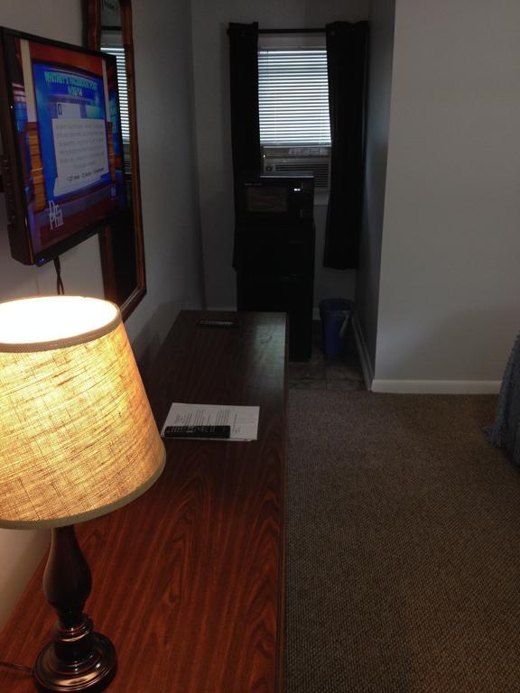 Mcgregor Inn Motel Wilton 外观 照片