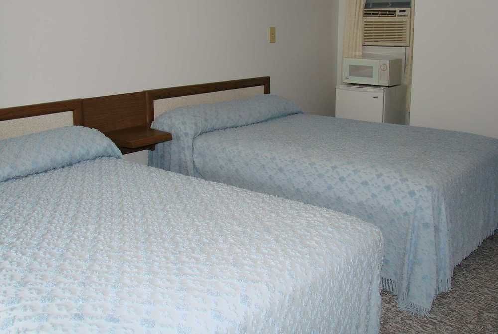 Mcgregor Inn Motel Wilton 外观 照片
